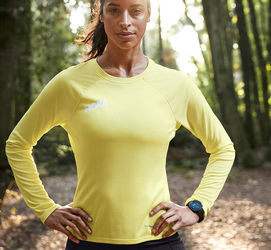 Hoka Australia One One Performance Long Sleeve - Womens Tops Yellow - HLNJZ-3615